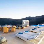 Blueros Luxury - Syros Private Pool Gem * Mégas Yialós-Nítes