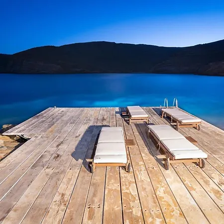 Blueros - Private 8-bedroom Estate With 100m Infinity Pool & Helipad, Syros Μέγας Γιαλός-Νίτες