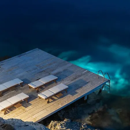 Βίλα Blueros - Private 8-bedroom Estate With 100m Infinity Pool & Helipad, Syros *