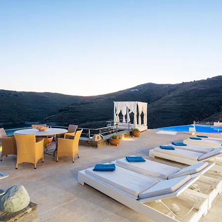 Blueros - Private 8-bedroom Estate With 100m Infinity Pool & Helipad, Syros * Μέγας Γιαλός-Νίτες