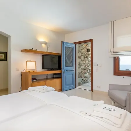 Βίλα Blueros - Private 8-bedroom Estate With 100m Infinity Pool & Helipad, Syros *