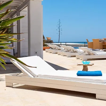 Blueros - Private 8-bedroom Estate With 100m Infinity Pool & Helipad, Syros Βίλα