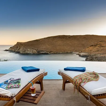 Blueros - Private 8-bedroom Estate With 100m Infinity Pool & Helipad, Syros Μέγας Γιαλός-Νίτες