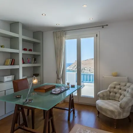Βίλα Blueros - Private 8-bedroom Estate With 100m Infinity Pool & Helipad, Syros