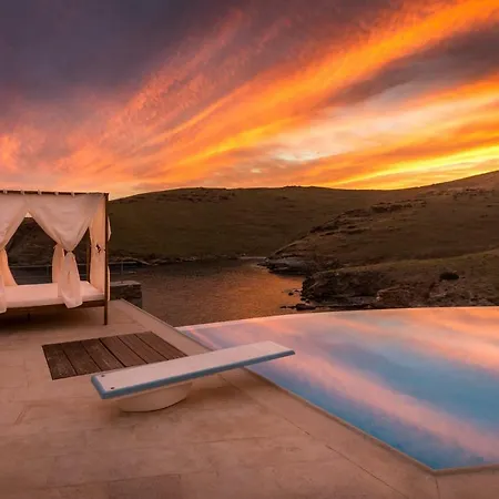 Blueros - Private 8-bedroom Estate With 100m Infinity Pool & Helipad, Syros Μέγας Γιαλός-Νίτες
