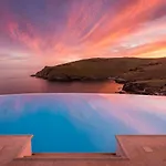 Blueros Luxury Megas Gialos - Nites