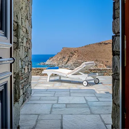 Blueros - Private 8-bedroom Estate With 100m Infinity Pool & Helipad, Syros וילה Mégas Yialós-Nítes