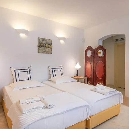 Blueros - Private 8-bedroom Estate With 100m Infinity Pool & Helipad, Syros Mégas Yialós-Nítes