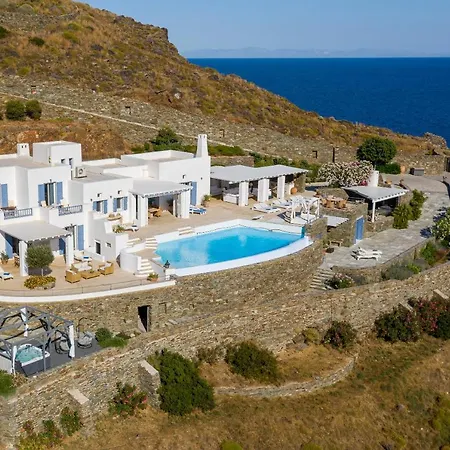 Villa Blueros - Private 8-bedroom Estate With 100m Infinity Pool & Helipad, Syros Mégas Yialós-Nítes