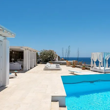 Villa Blueros - Private 8-bedroom Estate With 100m Infinity Pool & Helipad, Syros Mégas Yialós-Nítes