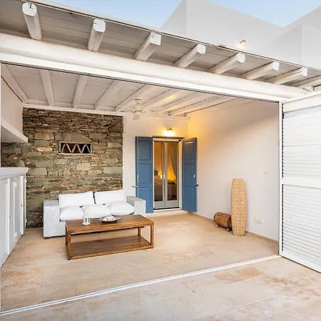 Blueros - Private 8-bedroom Estate With 100m Infinity Pool & Helipad, Syros וילה