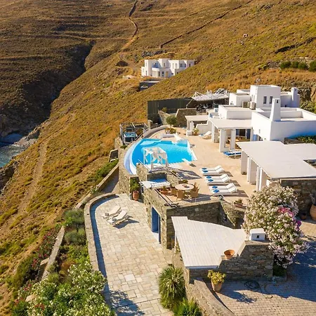 Villa Blueros - Private 8-bedroom Estate With 100m Infinity Pool & Helipad, Syros Mégas Yialós-Nítes