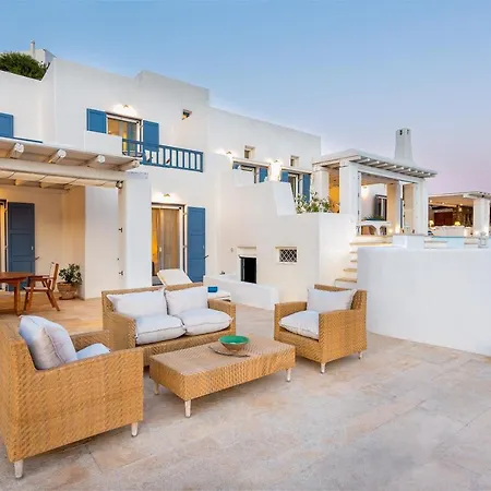 Blueros - Private 8-bedroom Estate With 100m Infinity Pool & Helipad, Syros Villa Mégas Yialós-Nítes