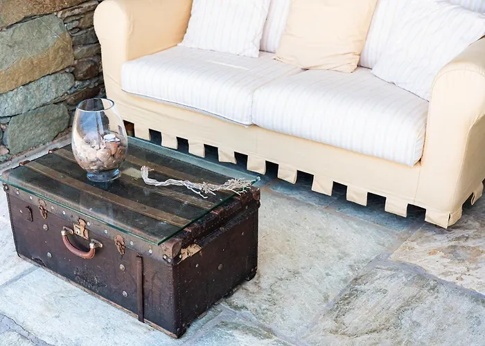 Blueros Luxury Villa *