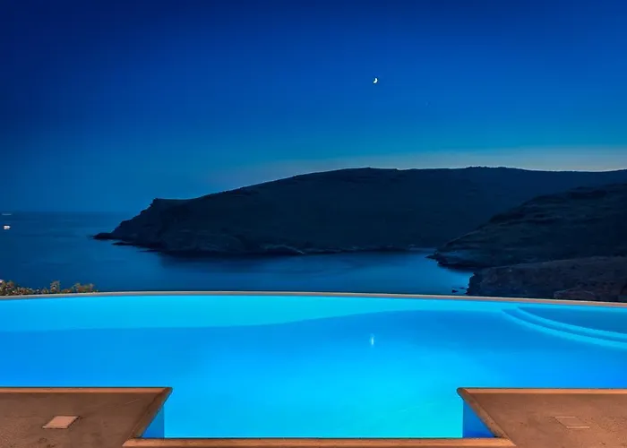 Villa Blueros Luxury - Syros Private Pool Gem *